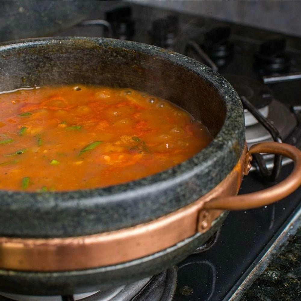 Frigideira de Pedra com tampa